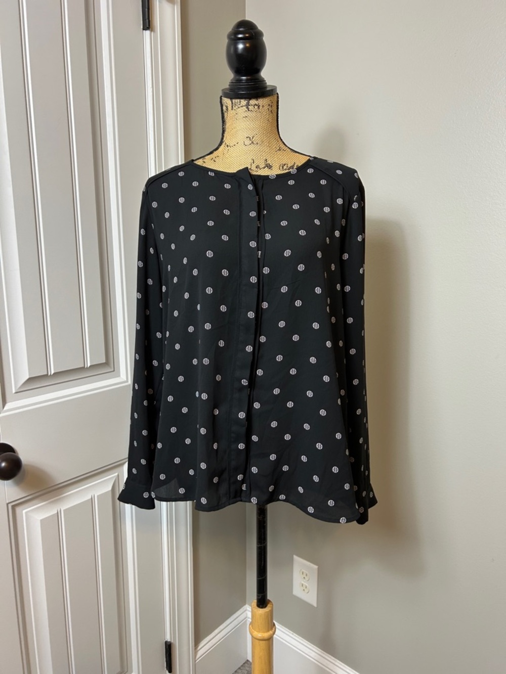 Loft blouse medium